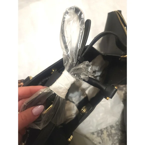 🆕️ NWT! Steve Madden Black Purse with Leopard Scarf & Matching Makeup Bag - Picture 11 of 14